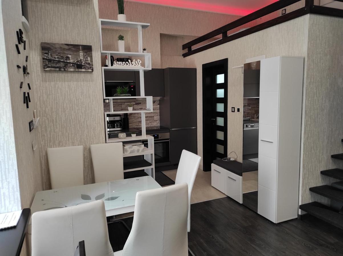 Corvinus Apartman Budapest Esterno foto
