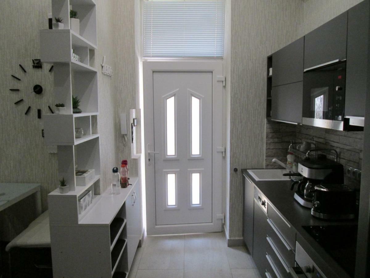 Corvinus Apartman Budapest Esterno foto